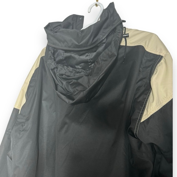 Nike Black and Cream Windbreaker Jacket y2k - Picture 10 of 12